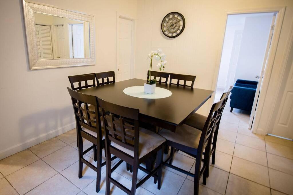 3 Bedroom Miami Home 15 Minutes To The Beach Екстериор снимка