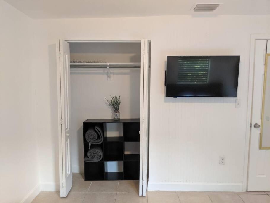 3 Bedroom Miami Home 15 Minutes To The Beach Екстериор снимка