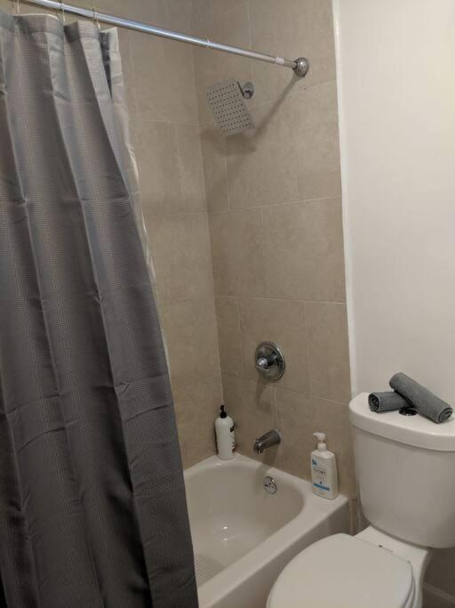 3 Bedroom Miami Home 15 Minutes To The Beach Екстериор снимка